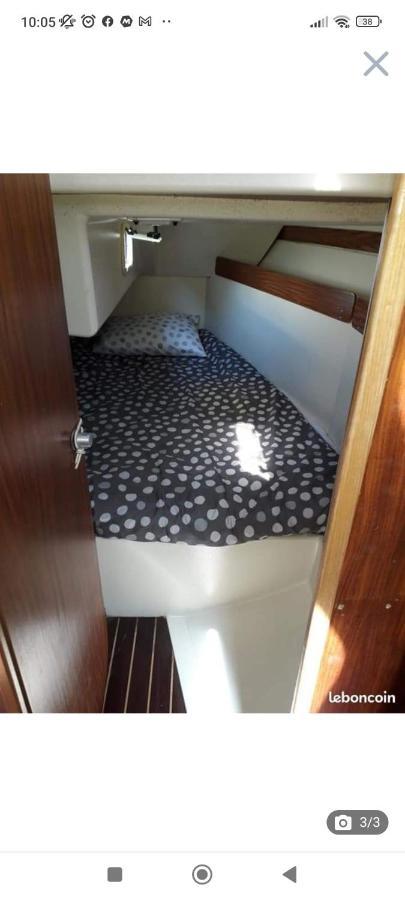 Bateau A Quai St Raphael, 4 Couchages , Voilier Etap 28i Botel
